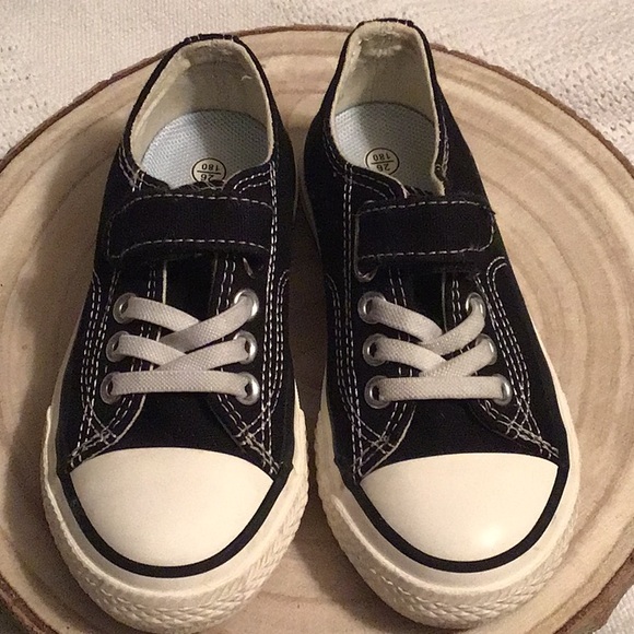 Babaya , tennis shoes, new without tag size 26 or size 10 toddlers boys - Picture 3 of 7